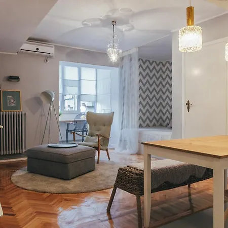 Super Central Boutique Apartment *